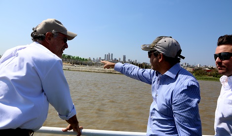 Alcalde Char y Eduardo Verano en obras del Avenida del Rio.