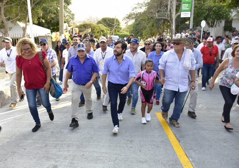 Inauguracion de calle por parte del alcalde