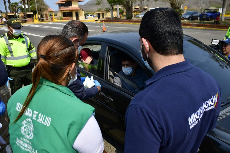 Vehiculo detenido durante Control Peaje Puerto Colombia