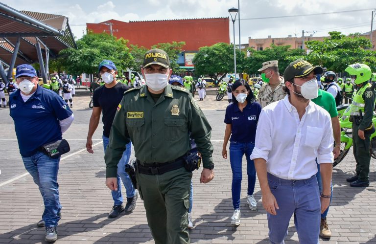 Pumarejo con Policías recorriendo calles del suroriente