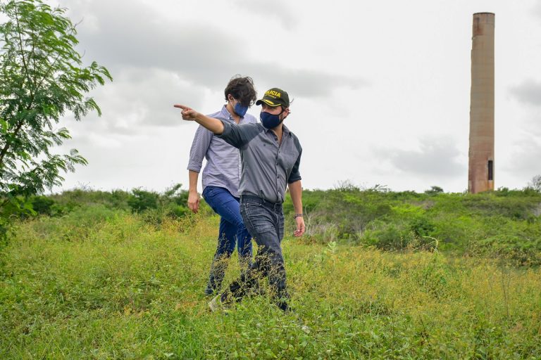 Pumarejo recorre terreno para mercado