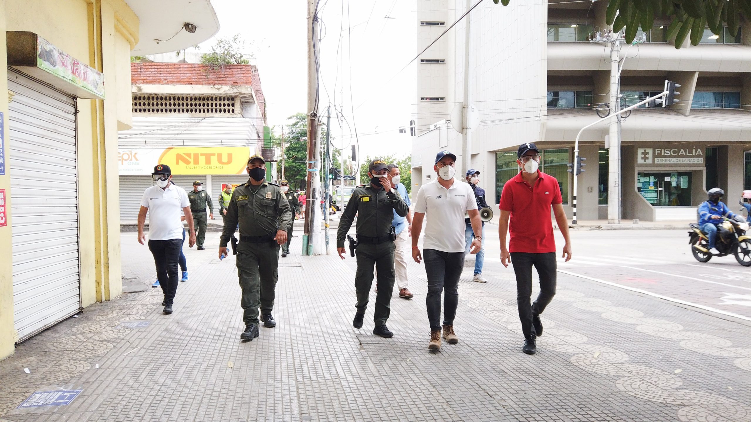 Operativo de control en locales del centro