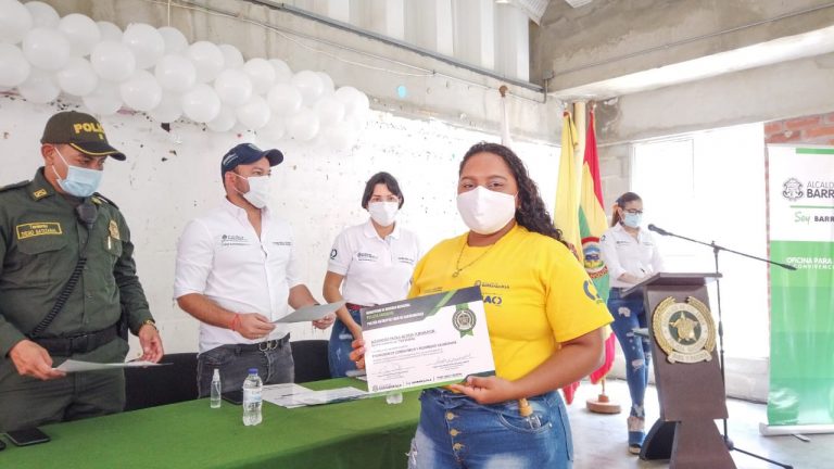 Certificación a joven en sana convivencia