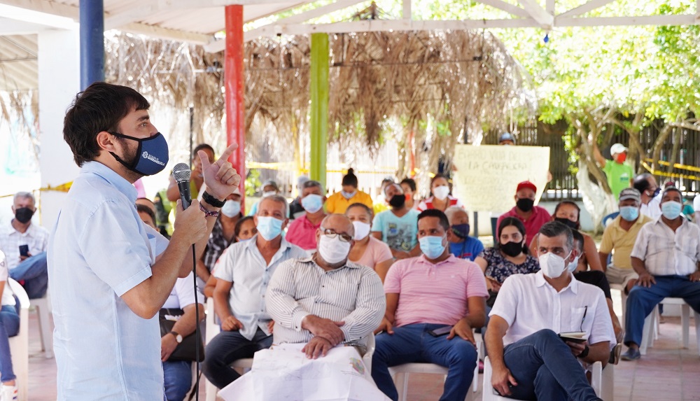 Pumarejo con habitantes de la Playa