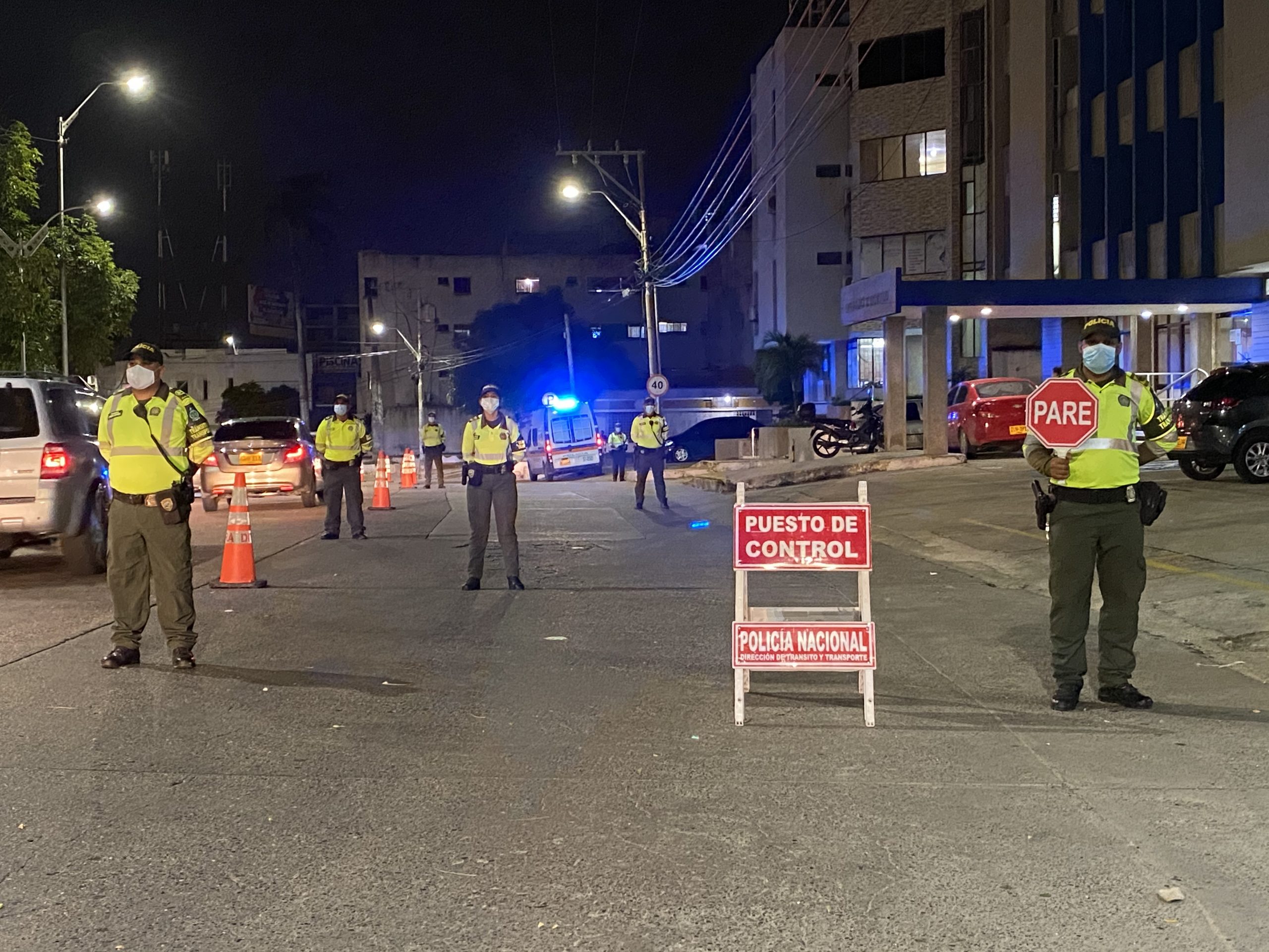 Operativos nocturnos de control vial por policías