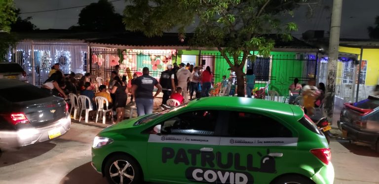 Patrulla covid en fiesta