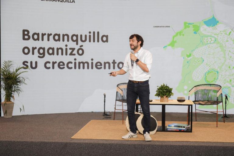 Alcalde Pumarejo hablando sobre biodiverciudad