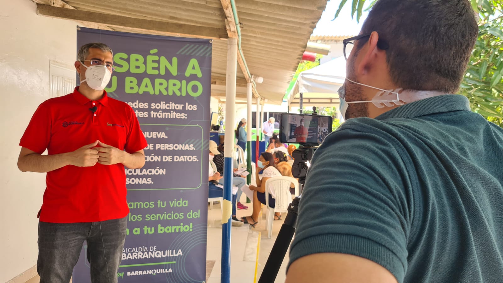 Secretario de Planeación, Juan Alvarado en la comunidad