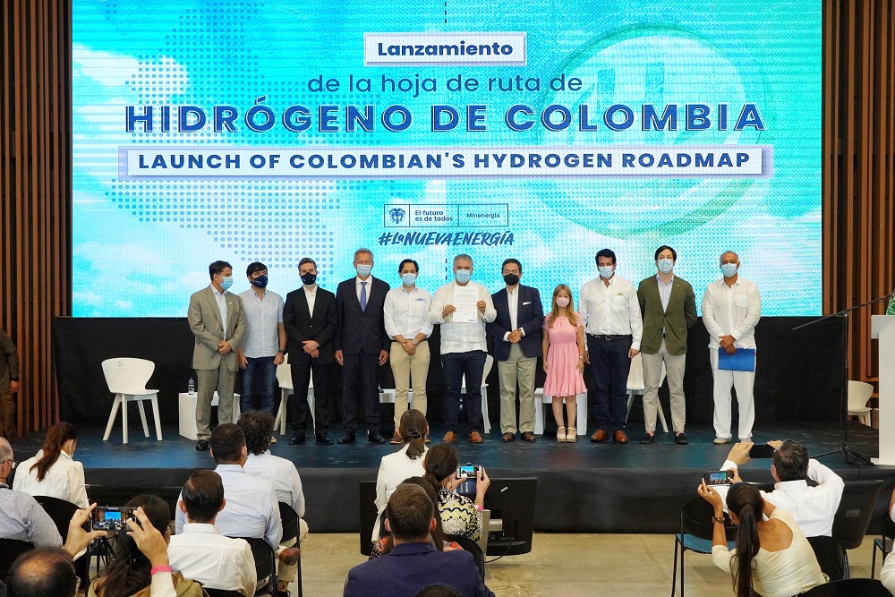 Presidente de Colombia, Gobernadora del Atlántico y alcalde Jaime Pumarejo en lanzamiento de evento de Hidrógeno.