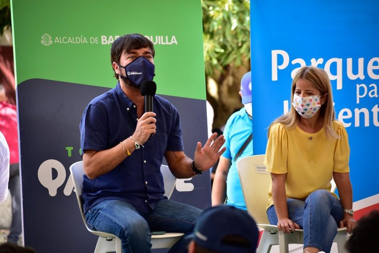 Gobernadora Elsa Noguera y el alcalde Jaime Pumarejo en evento en el parque San Isidro