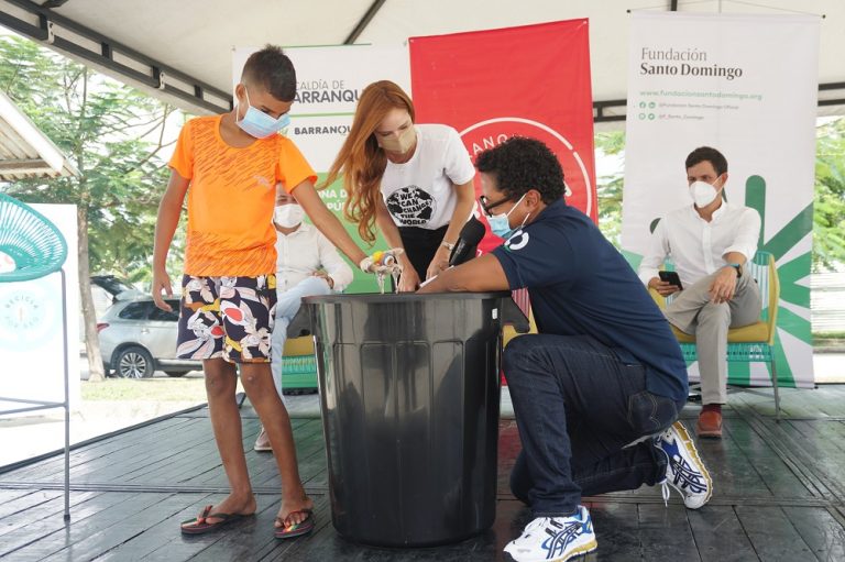 Silvana Puello en evento de recicla por Baq.