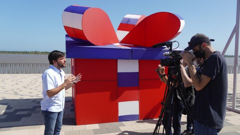 Alcalde Pumarejo en entrevista en el Malecón.