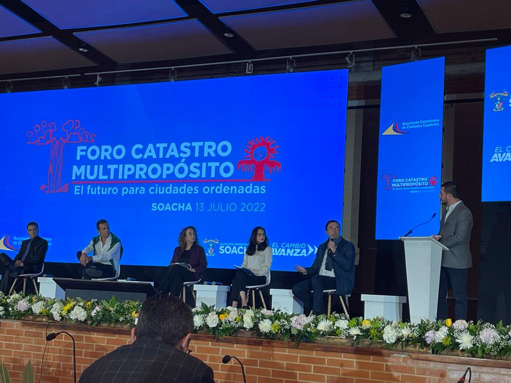 Diana Mantilla en Foro Catastro Multipropósito