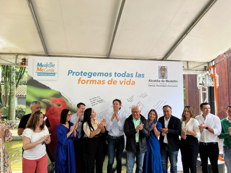 Acto protocolario memorando entendimiento en Medellín