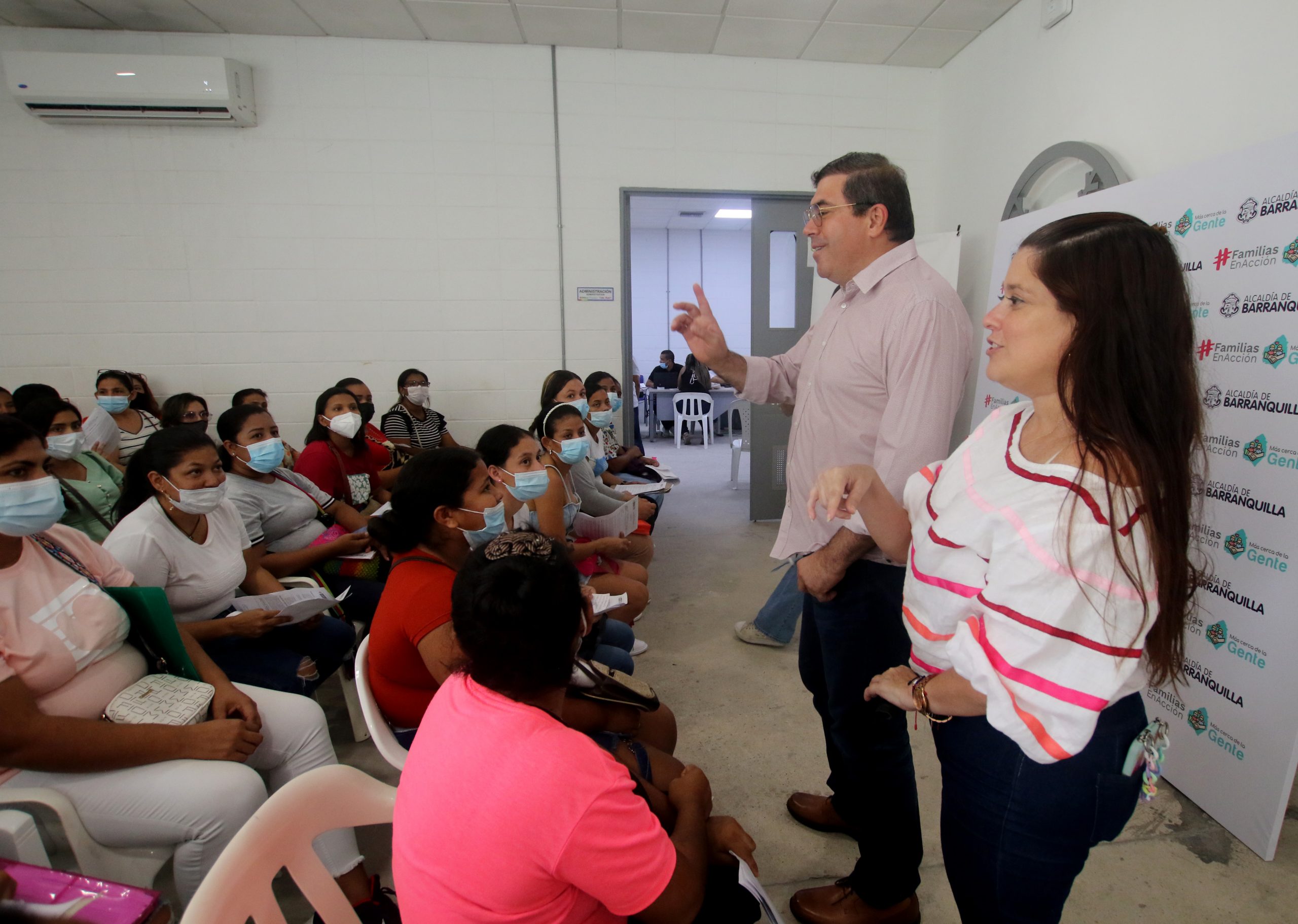 Reunión con beneficiarios de Familias en Acción