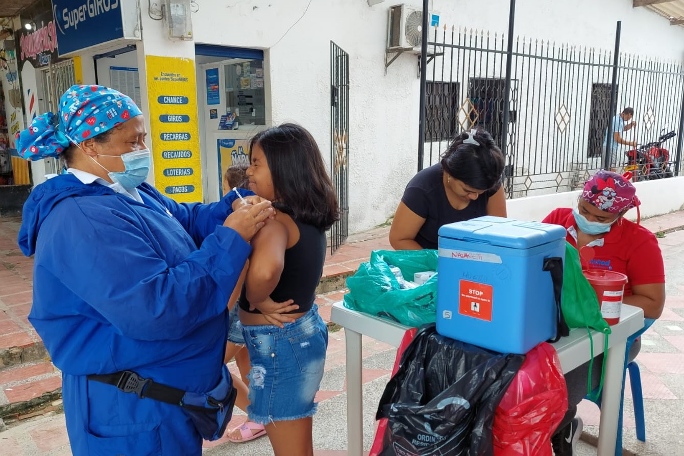 Vacunación en jornada de salud