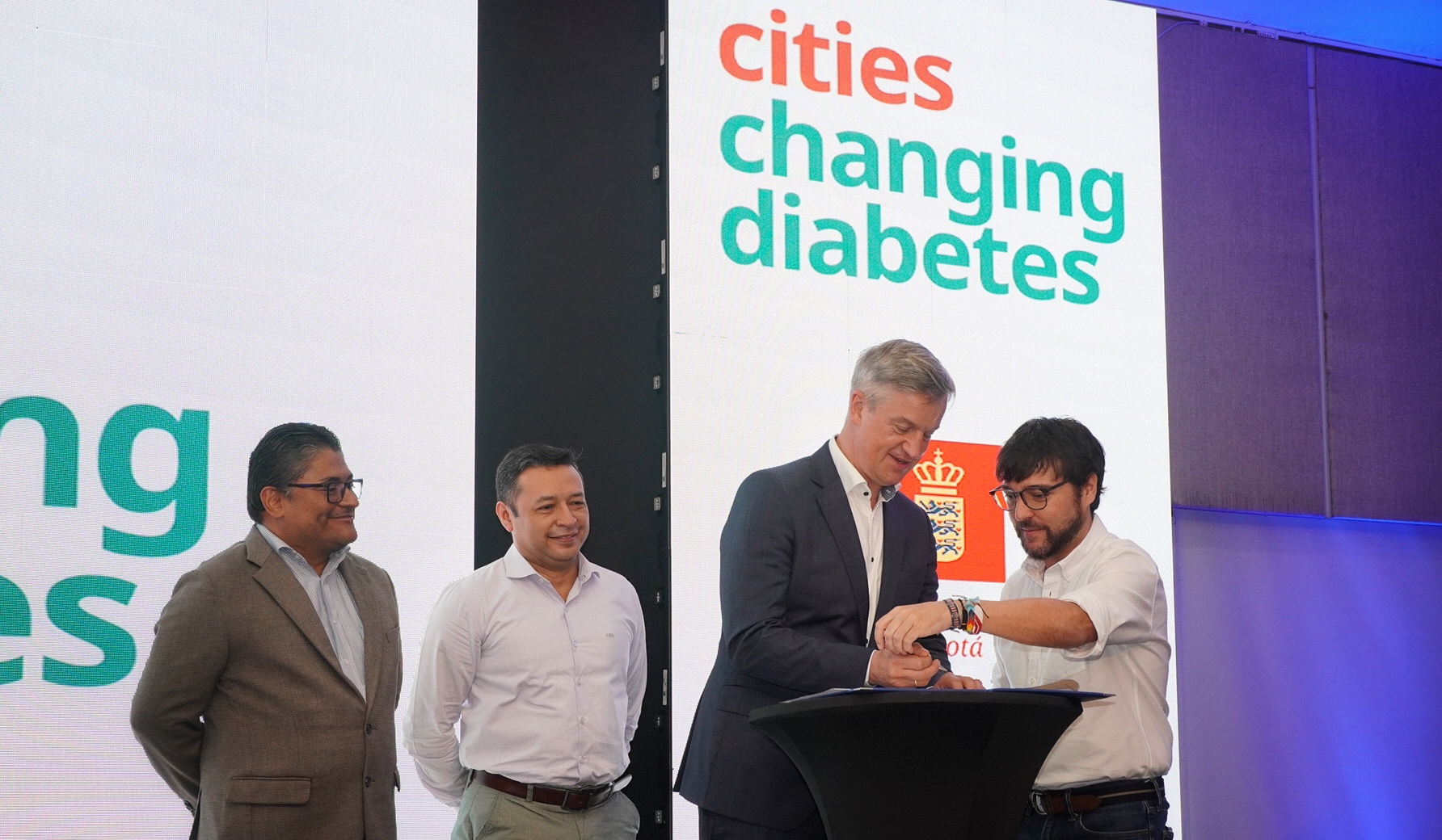 Alcalde firma memorando de entendimiento ‘Ciudades cambiando la diabetes’