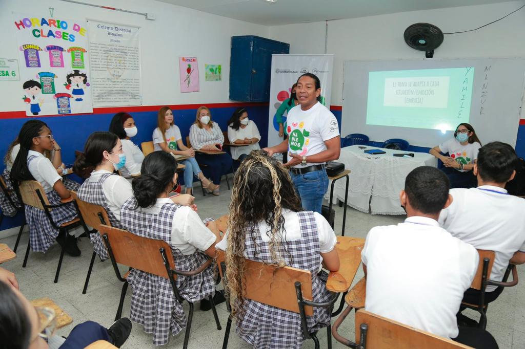 Capacitación a estudiantes de colegios