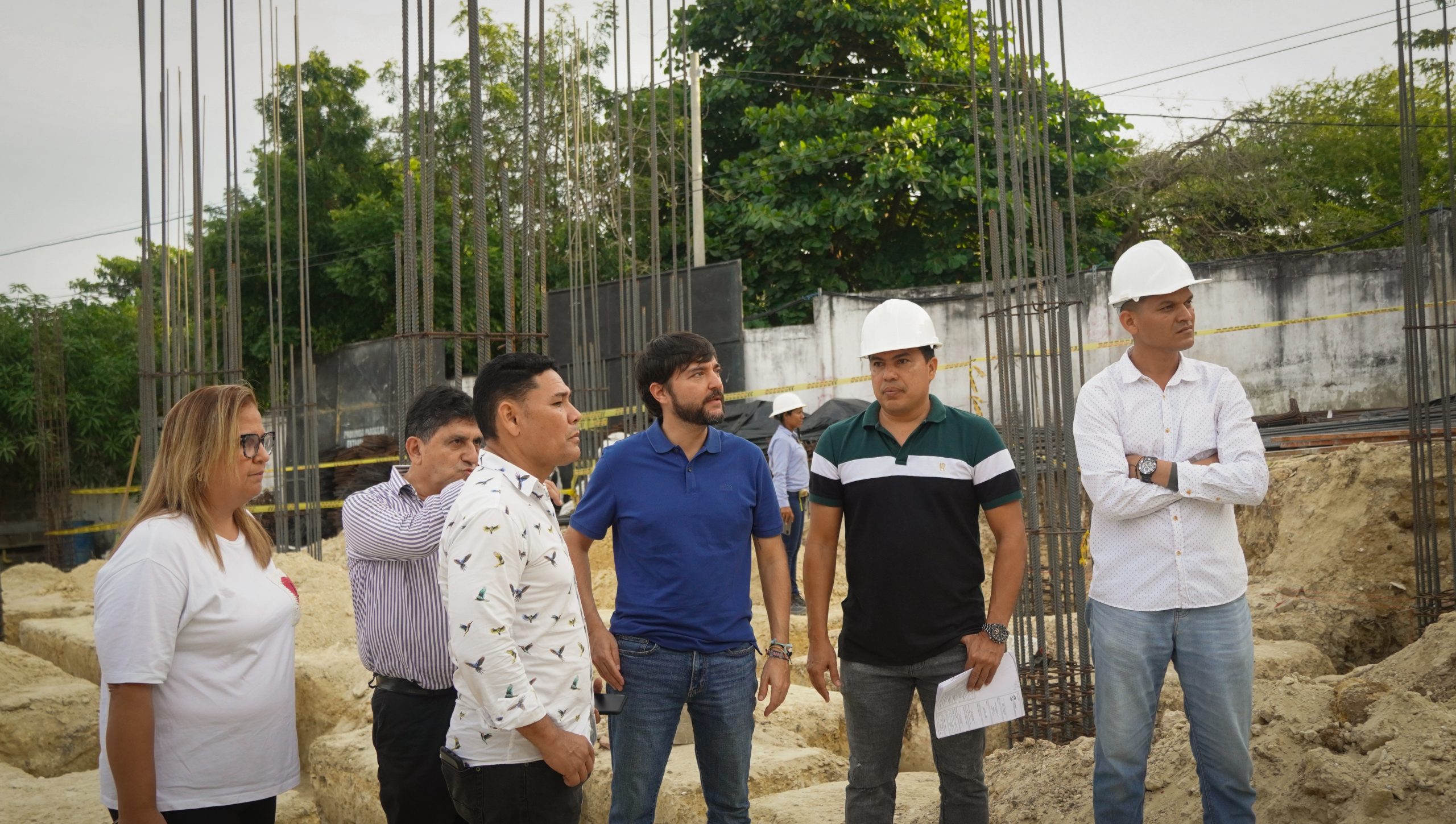 Alcalde inspecciona avance de obras en infraestructura educativa