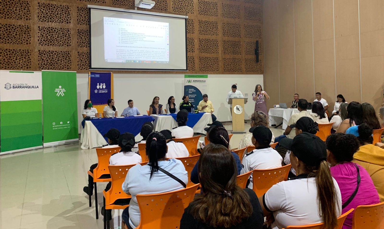 Reunión de reconocimiento mesa de vivienda gratuita