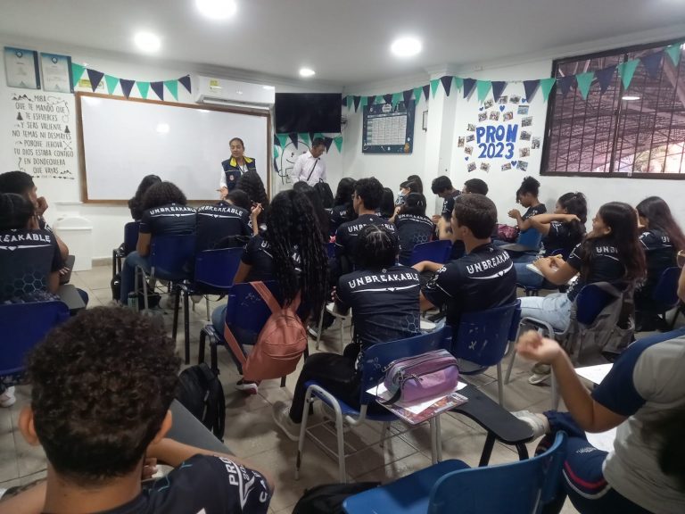 Charla estudiantes 11 grados