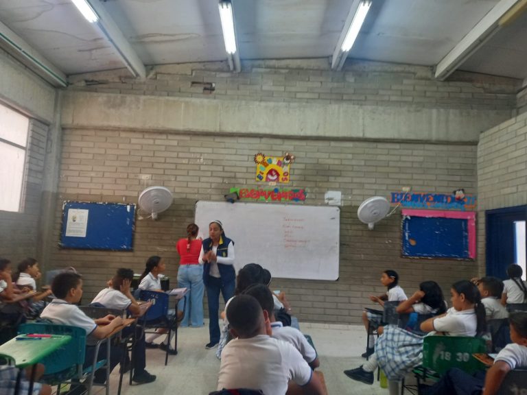 Socialización colegio 20 de julio