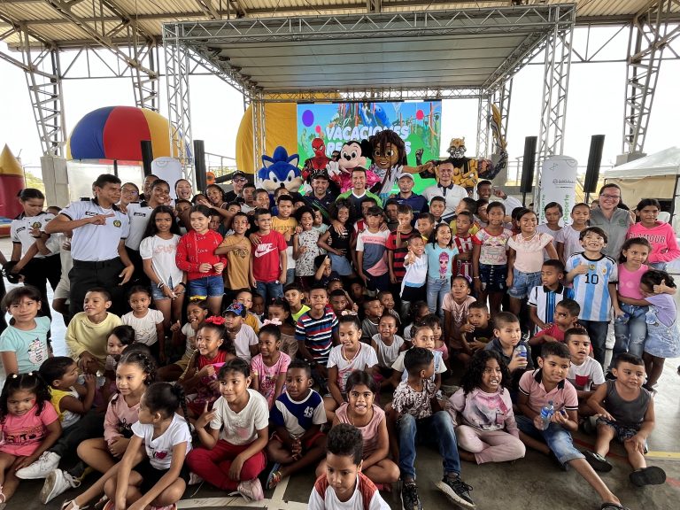 Niños salen de vacaciones