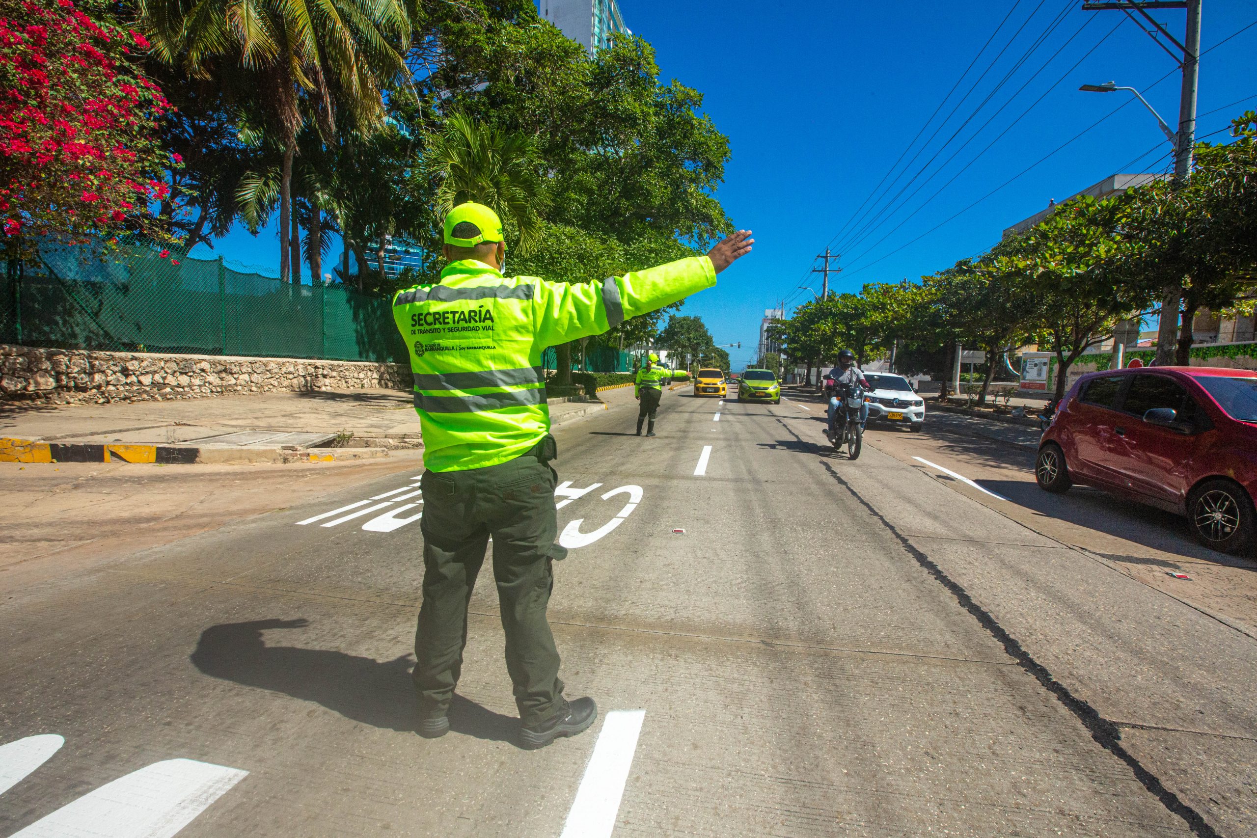 Orientador vial en calle