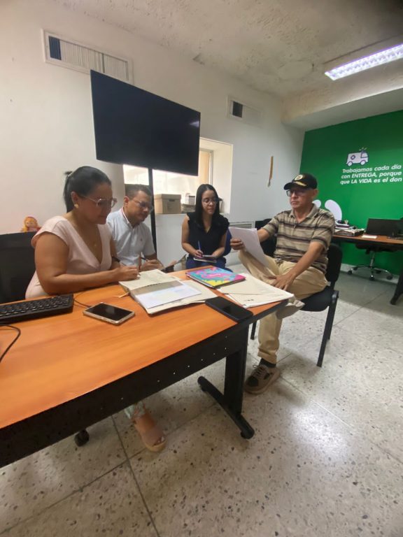 Reunión funcionarios seguimiento hospital de Barranquilla