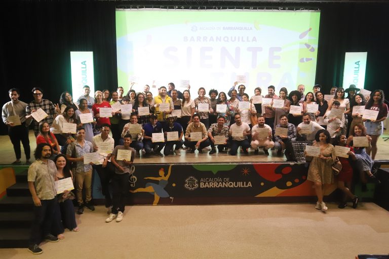 Beneficiarios de Portafolio de Estímulos en auditorio