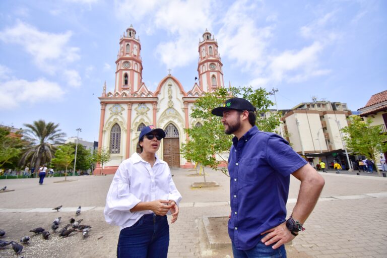 Alcalde Pumarejo en Plaza de San Nicolás