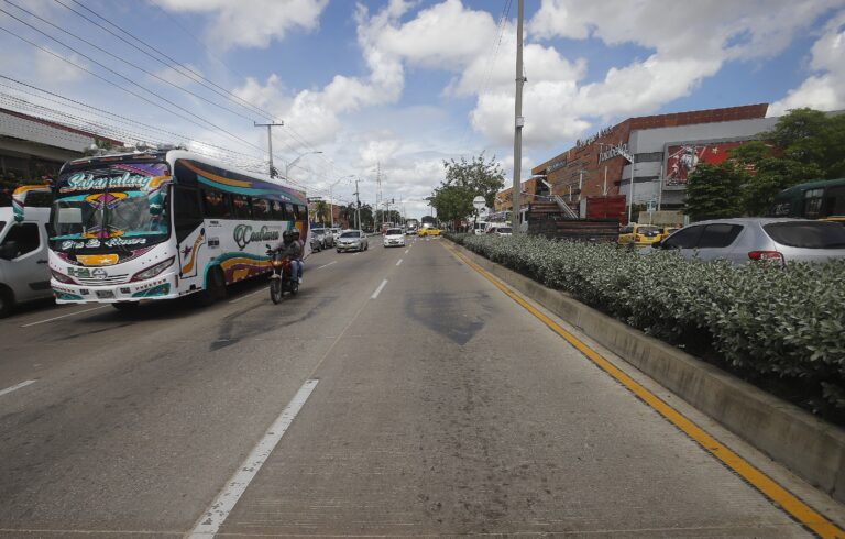 Buses sobre la calle 30