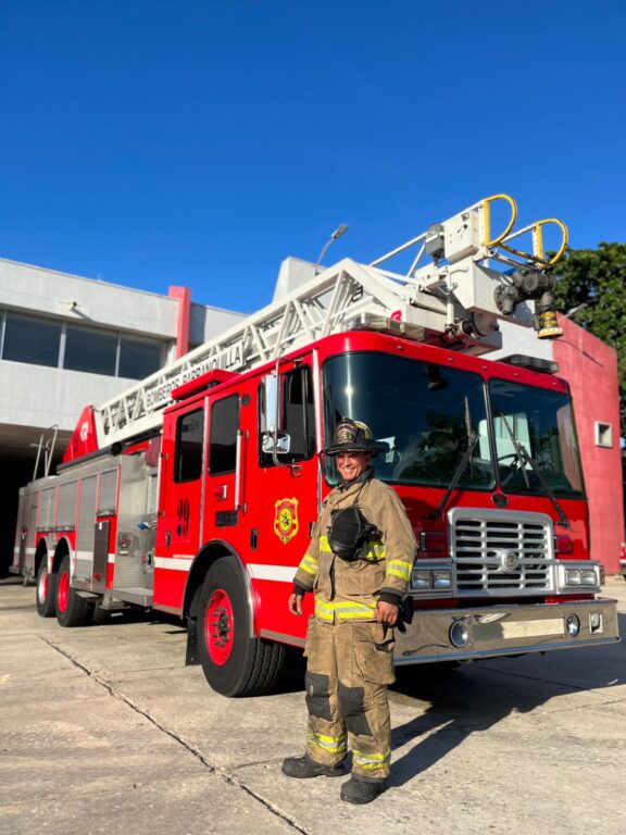 Boris Vergara bombero 