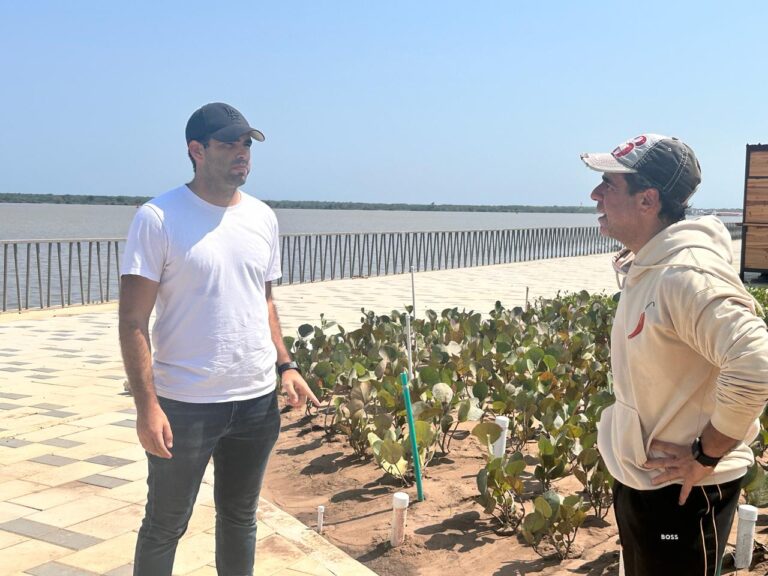 Alcalde Char recorriendo Gran Malecón