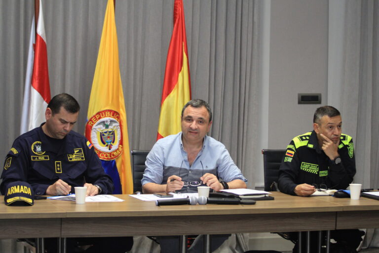 Reunión Jefe de Oficina Seguridad, Armada y Policías 