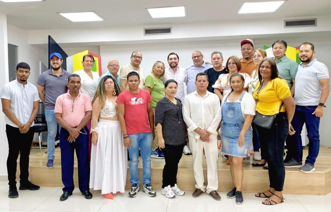 Asocomunal reunido en auditorio