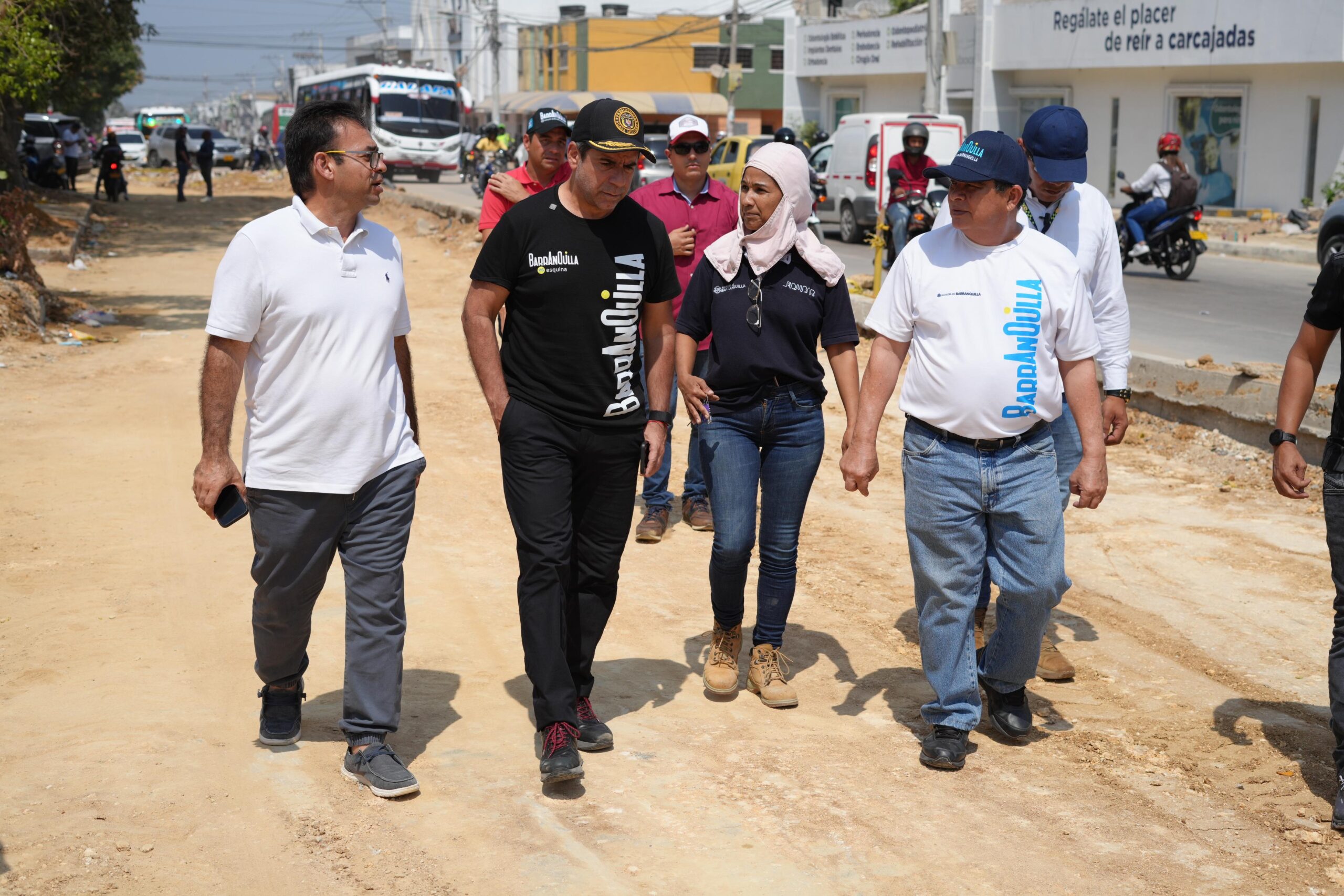 Alcalde Char inspeccionando las obras