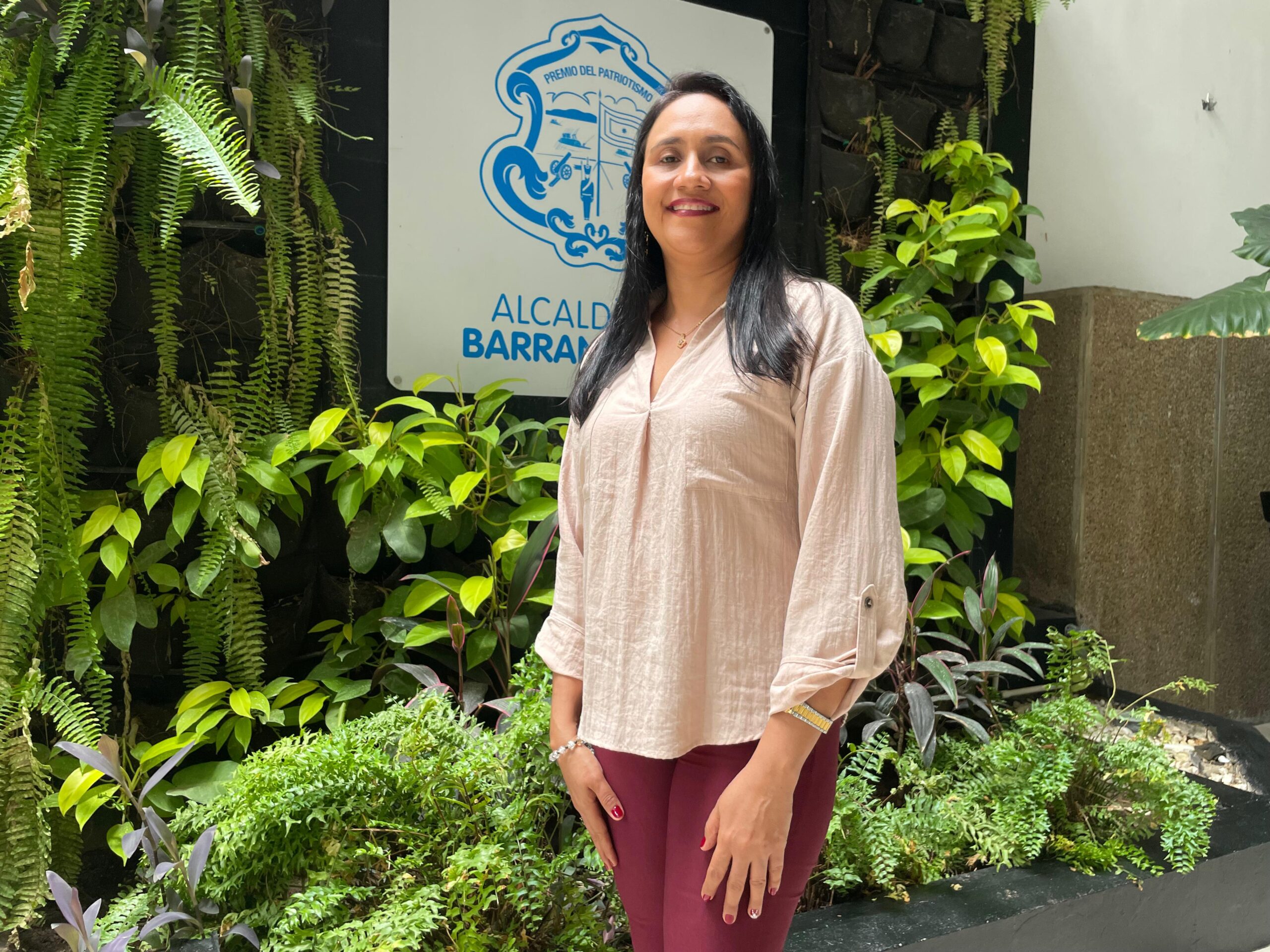 Rina Milena Guzmán, Profesional Universitario en la Oficina de Contabilidad