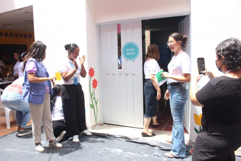 Entrada del espacio de Apoyo para las mujeres