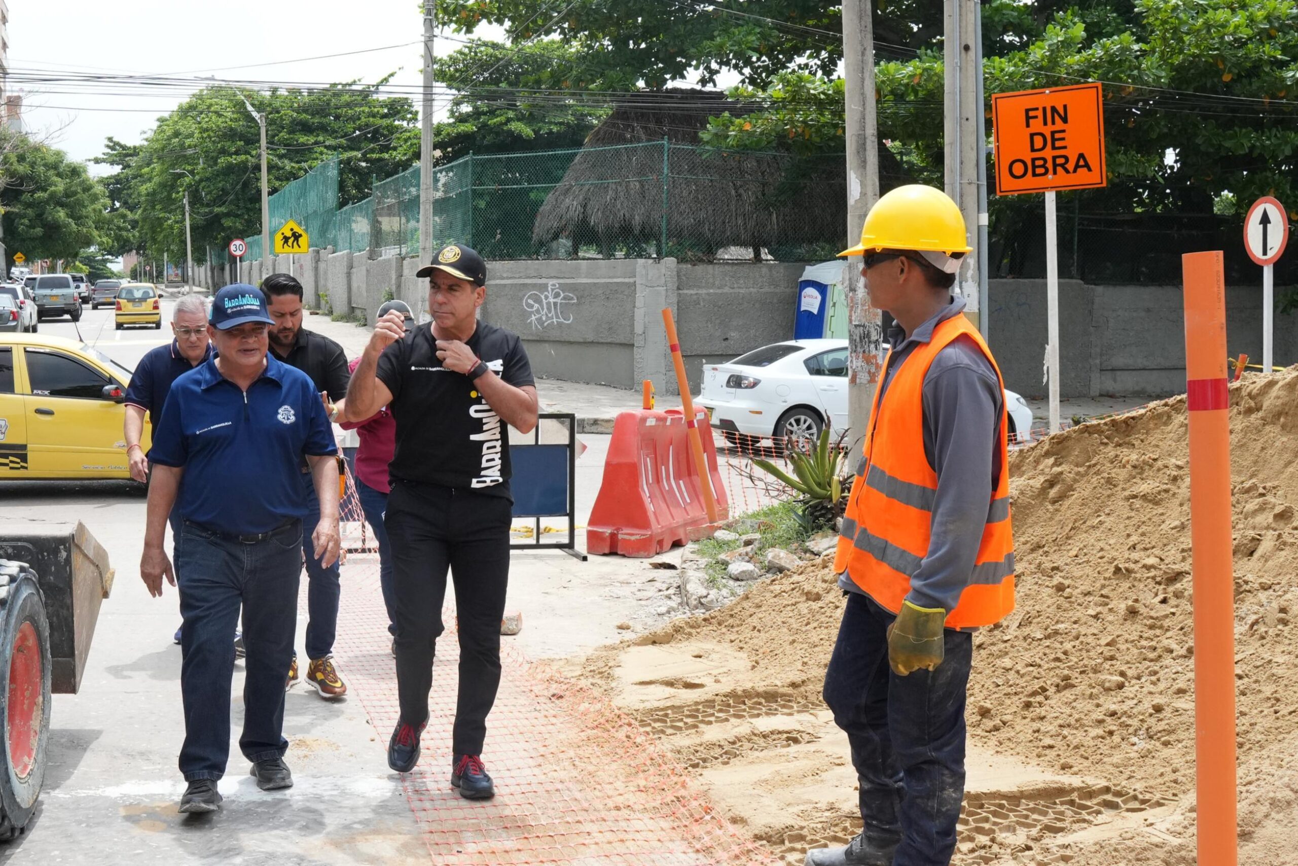 Alcalde recorre las obras de ampliación de corredores viales