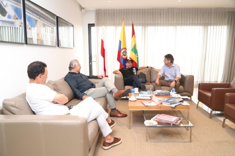 Alcalde Char en reunión con presidente de Fenalco y asesores