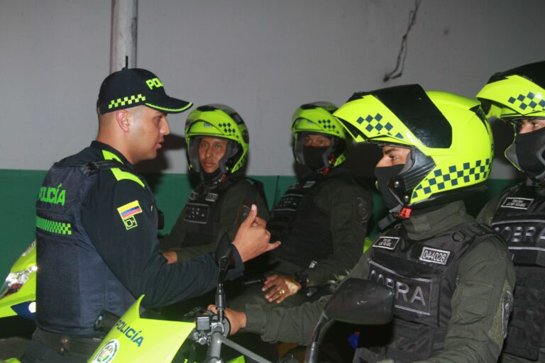 Grupo de policías