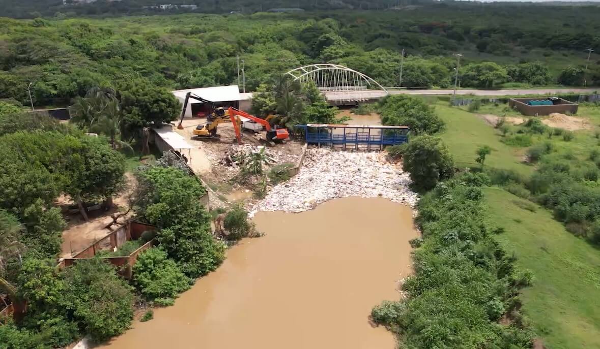 Toma de dragado arroyo León