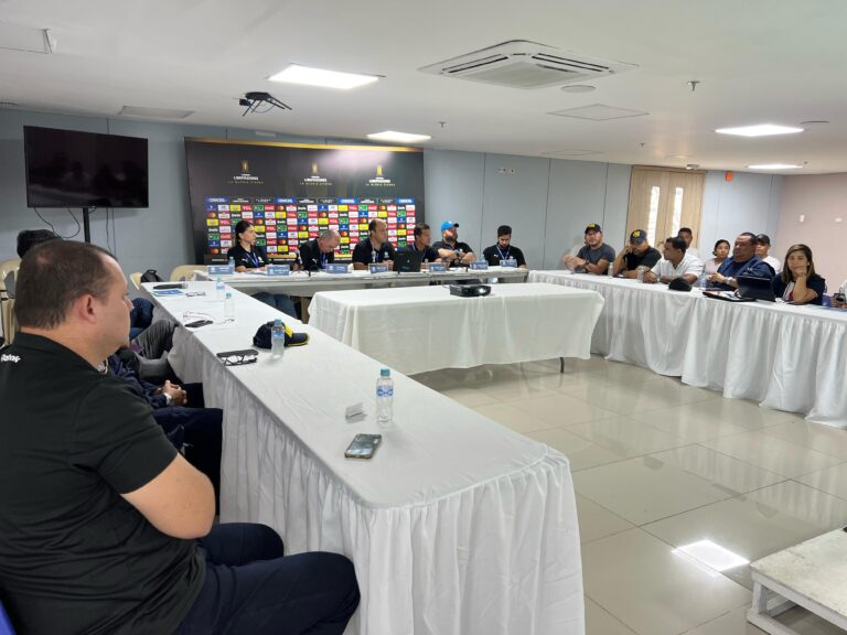 Reunión de autoridades para establecer medidas de seguridad encuentro Junior vs Botafogo