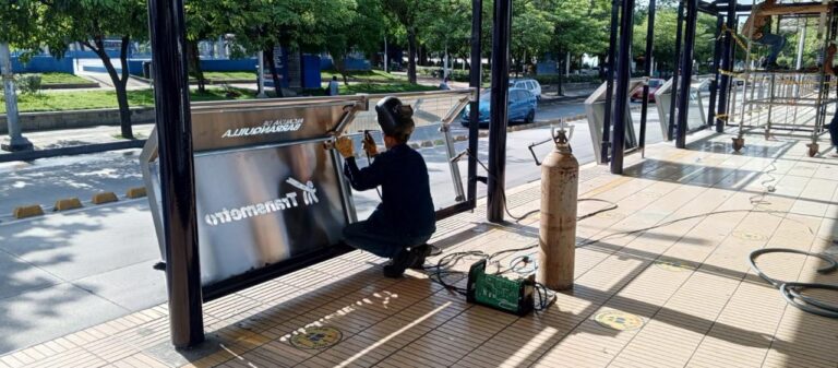 Trabajos de intervención en estaciones de Transmetro