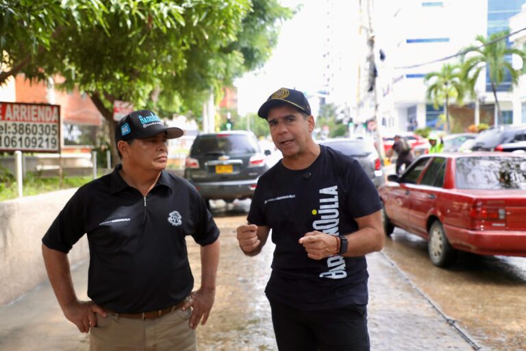 Alcalde Char y Rafael Lafont en la calle 85.