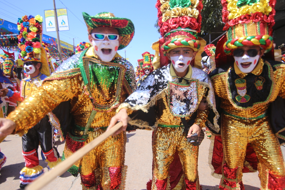 Tres hacedores del Congo Grande en desfiles del Carnaval