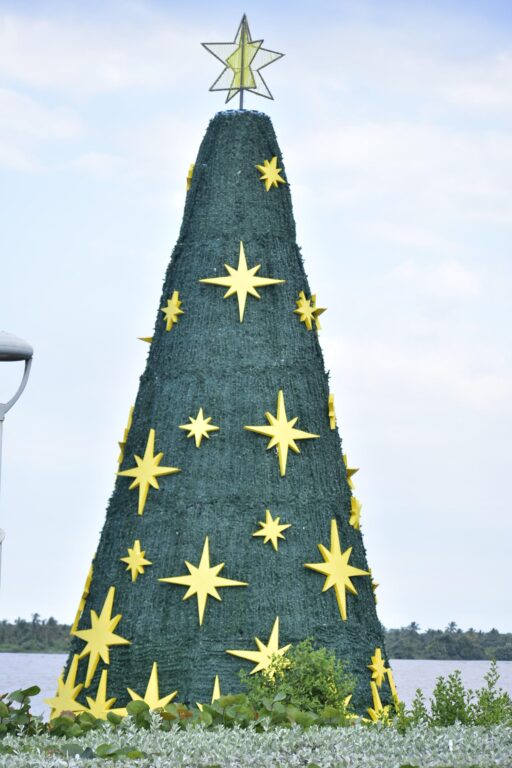 Arbol navideño en Gran Malecón 