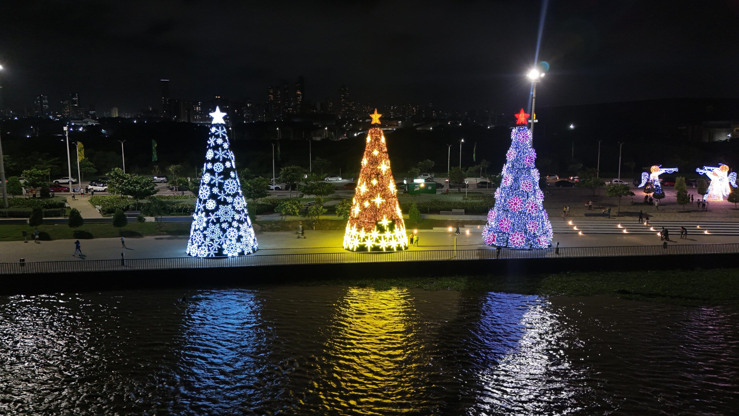 Panorámica nocturna Gran Malecón