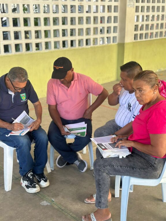 Dignatario de la junta de acción comunal de Siape participando de mesa de trabajo 